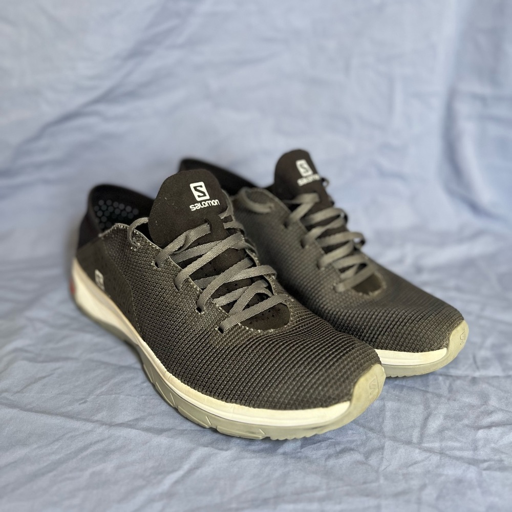 Salomon Tech Lite Shoe - Men's size 10   *Used-great condition*